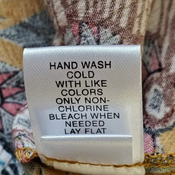 John Paul Richard Tie Front Blouse Womans Size XS Printed Rayon V Neck NEW - Picture 12 of 12